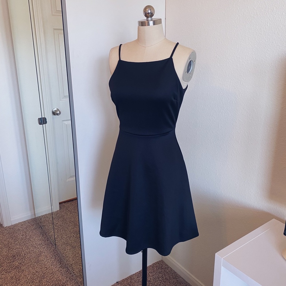Black‎ dress